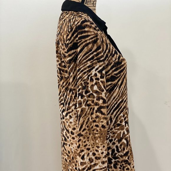 ABS Animal Print Button Up Blouse ๐๐
- Picture 2 of 11